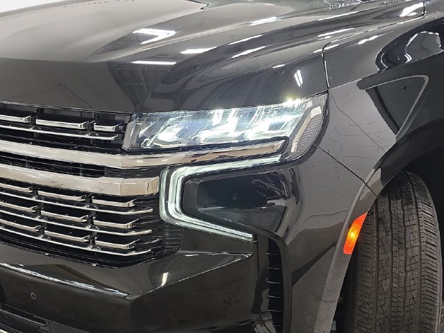 Used 2023 Chevrolet Tahoe Premier w/ Advanced Technology Package AWD/4WD image 31