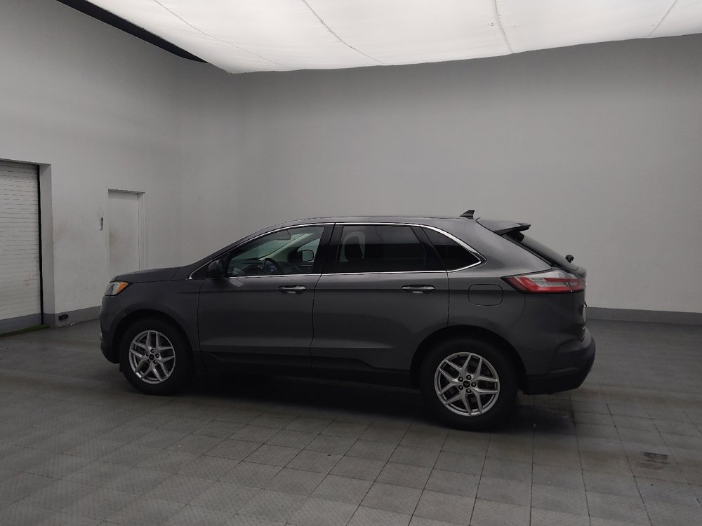 Used 2023 Ford Edge SEL image 3