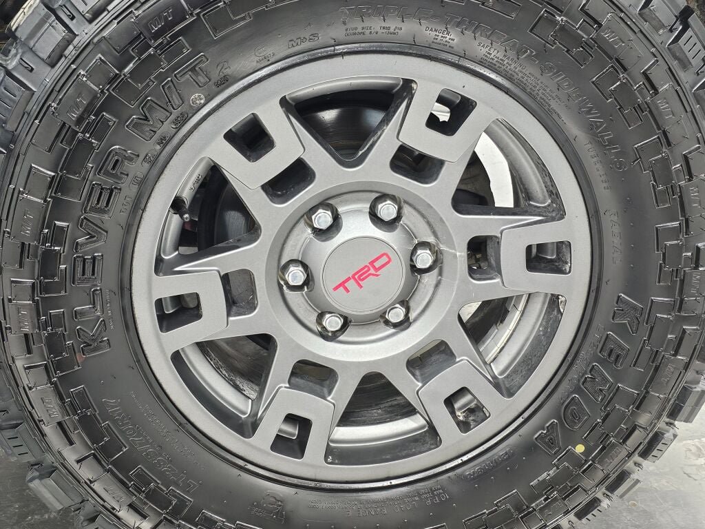Used 2007 Toyota FJ Cruiser 4WD image 12