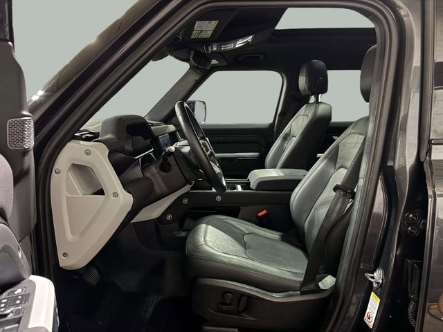 Used 2023 Land Rover Defender 110 SE image 9