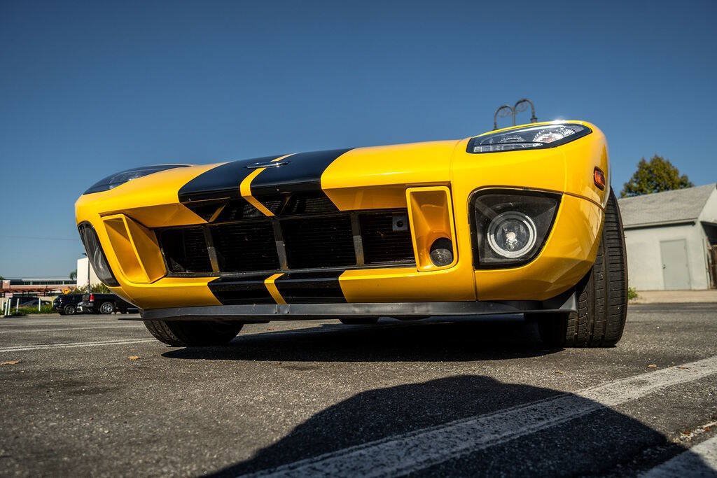 Used 2006 Ford GT RWD image 19