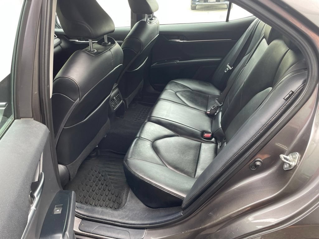Used 2020 Toyota Camry XLE AWD/4WD image 8