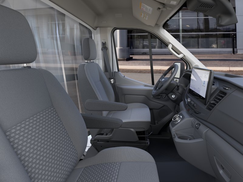 New 2025 Ford E-Transit RWD image 11