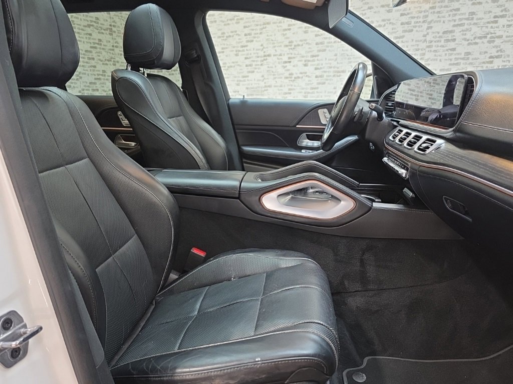 Used 2022 Mercedes-Benz GLS 450 4MATIC image 12