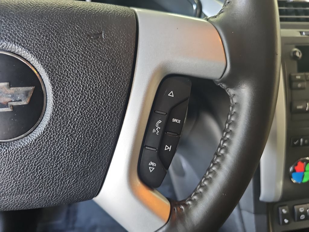 Used 2009 Chevrolet Traverse LT FWD image 19