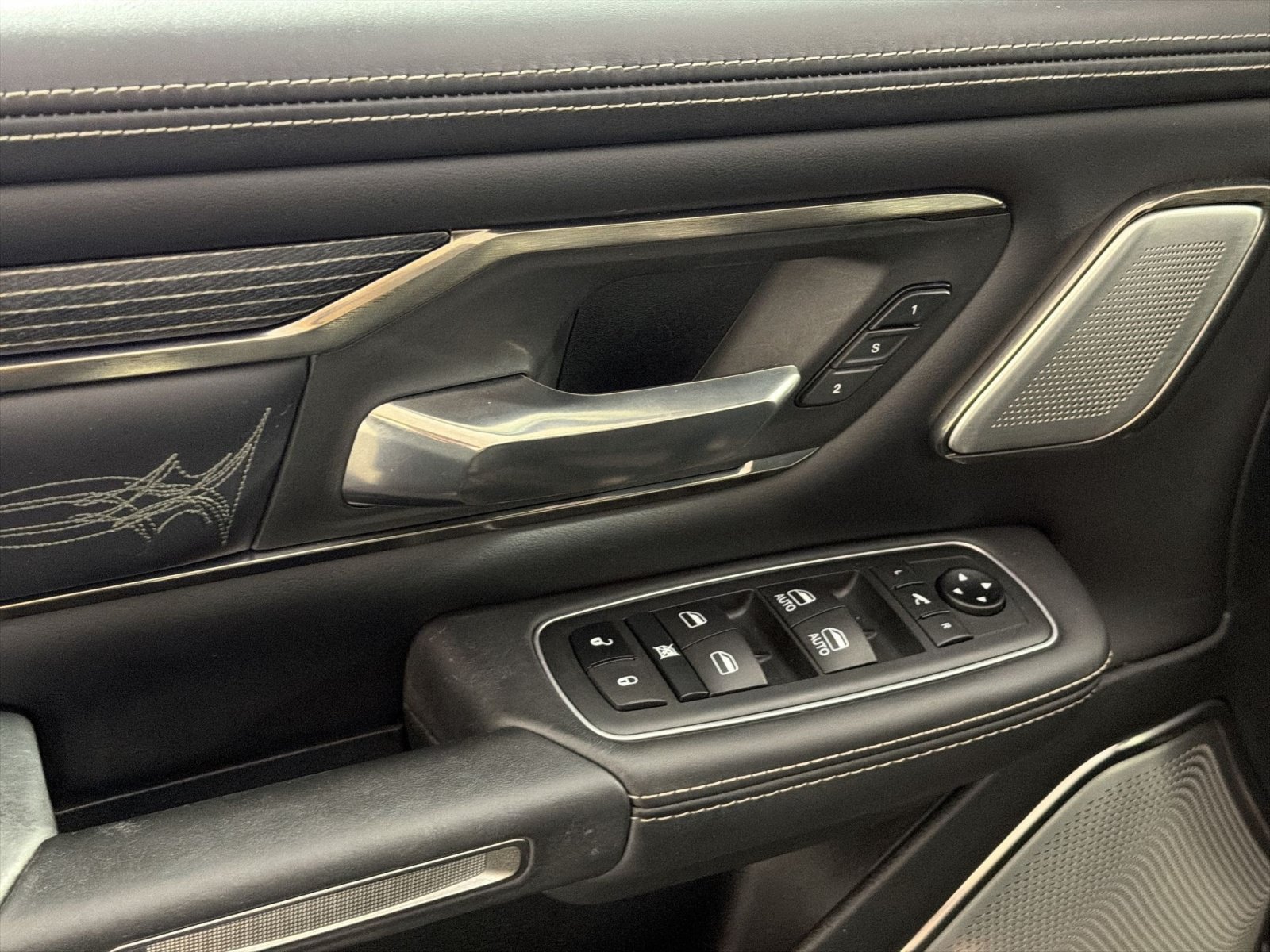 Used 2021 RAM 1500 Limited w/ Night Edition AWD/4WD image 15
