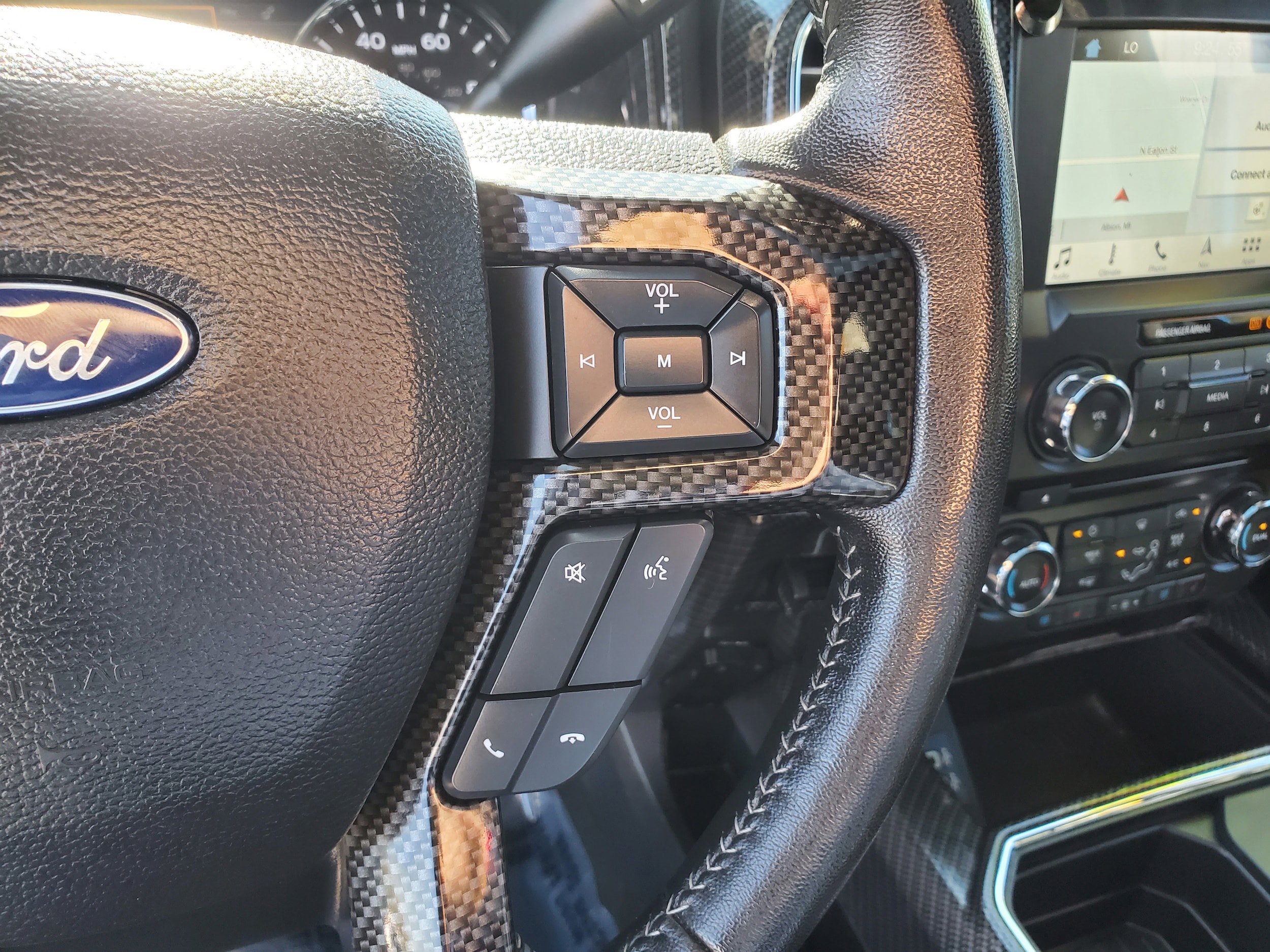 Used 2017 Ford F250 Lariat w/ Lariat Ultimate Package AWD/4WD image 19