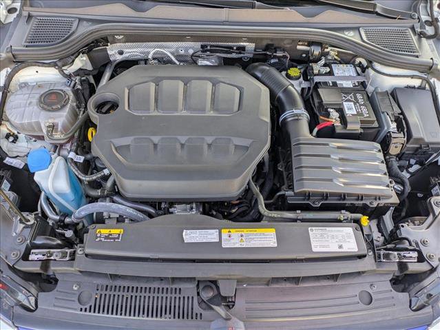 Used 2024 Volkswagen Golf R image 25