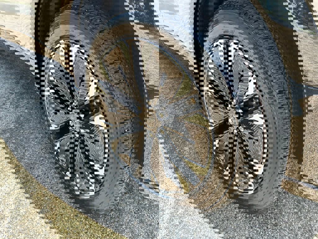 New 2025 Chevrolet Blazer EV RS image 23