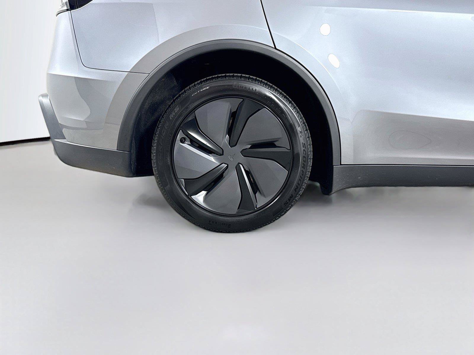 Used 2026 Tesla Model Y Long Range RWD image 39