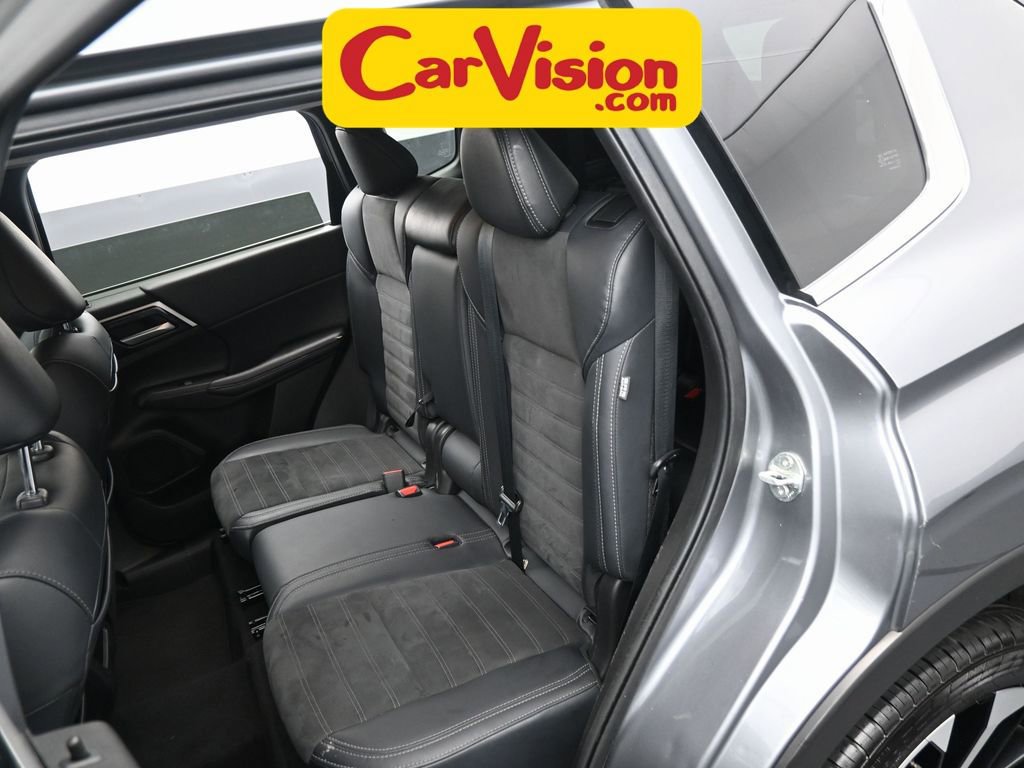 Used 2024 Mitsubishi Outlander SE image 29