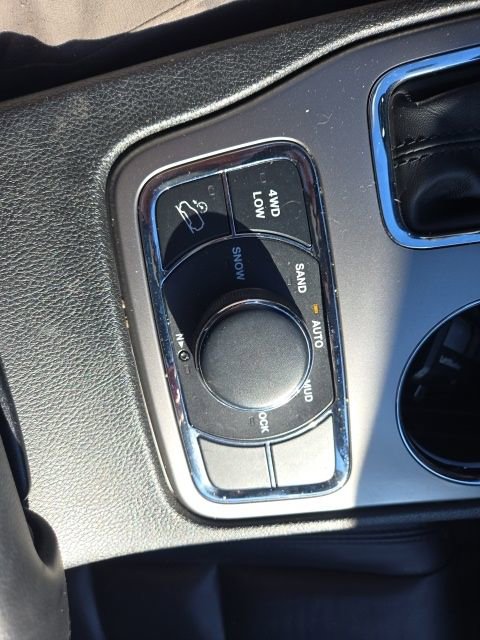 Used 2022 Jeep Grand Cherokee Limited image 14