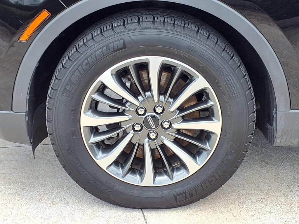 Used 2023 Lincoln Nautilus FWD w/ Premium Package image 25