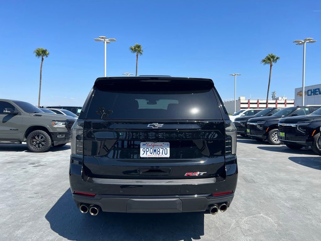 Used 2025 Chevrolet Suburban RST w/ Comfort Package AWD/4WD image 6