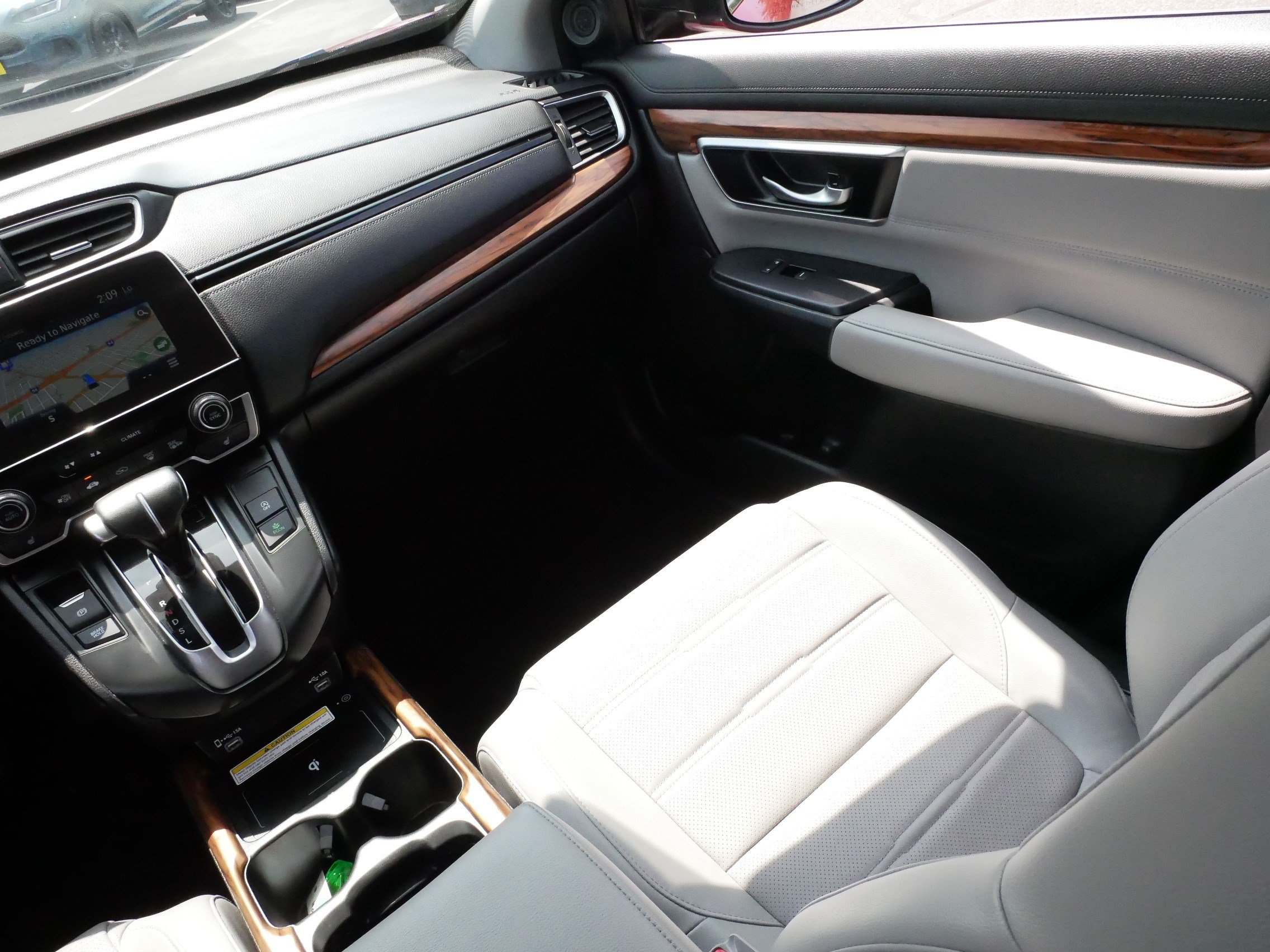Used 2020 Honda CR-V Touring image 11