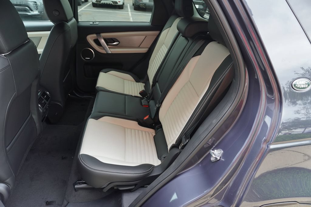 New 2026 Land Rover Discovery Sport Landmark AWD/4WD image 29