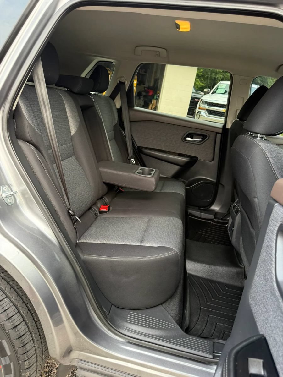 Used 2021 Nissan Rogue SV AWD/4WD image 17