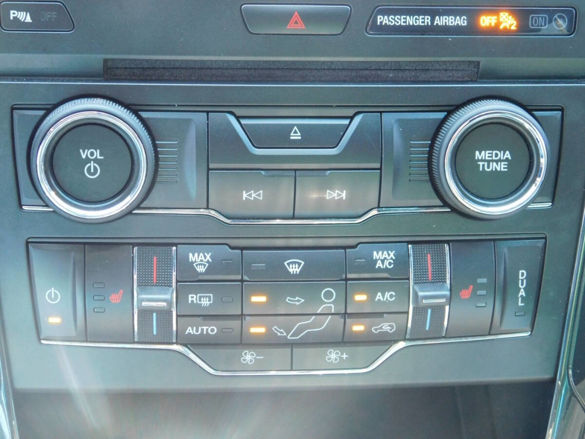 Used 2017 Ford Explorer XLT w/ Equipment Group 202A image 17