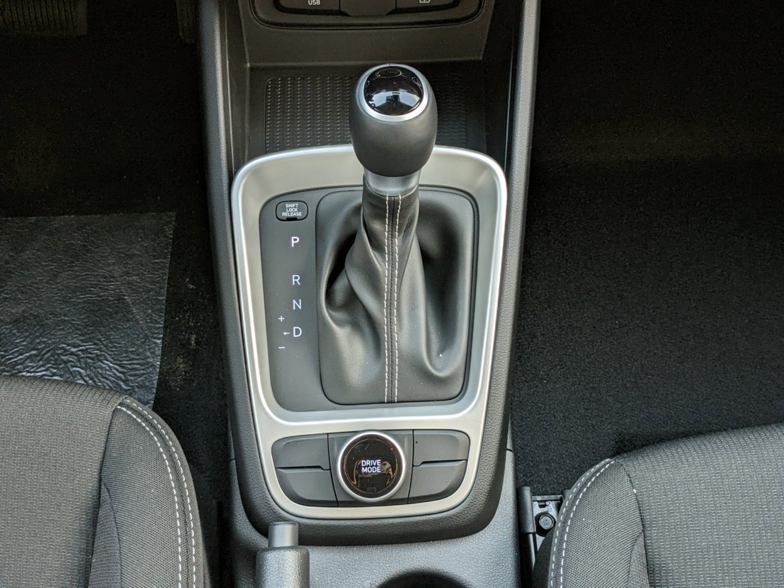 New 2025 Hyundai Venue SEL image 25