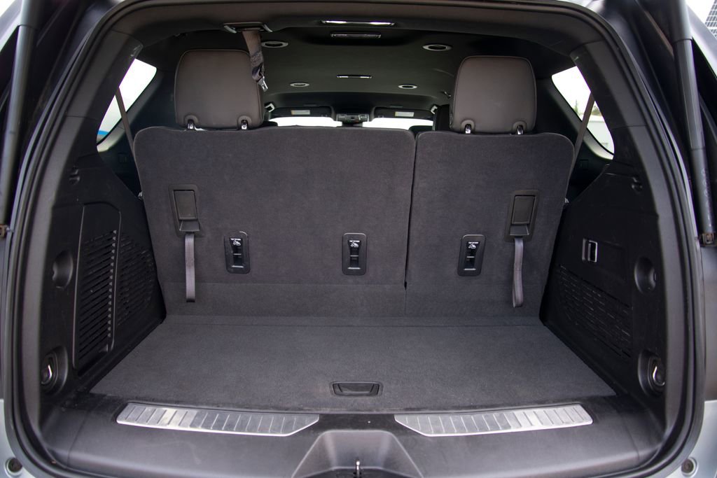 Used 2025 Chevrolet Tahoe Z71 AWD/4WD image 19