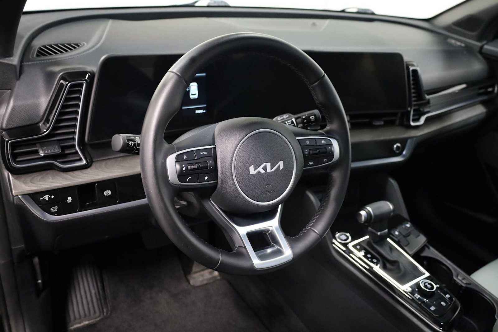 Used 2023 Kia Sportage X-Line w/ X-Line Premium Package image 4