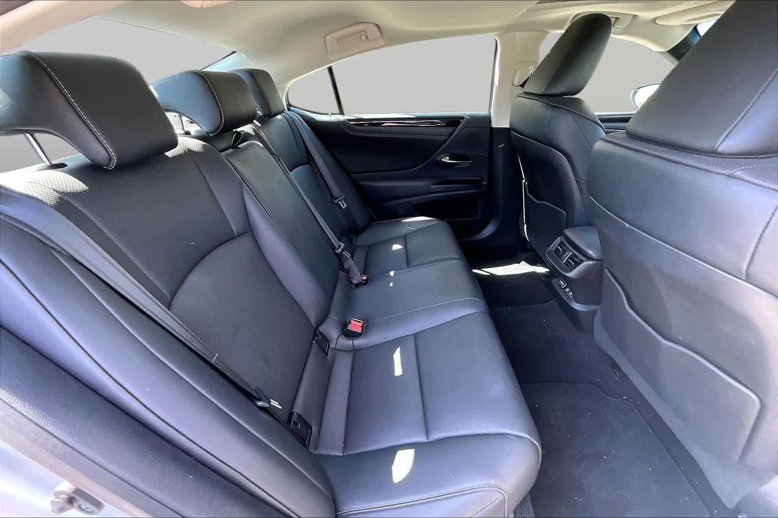 Used 2019 Lexus ES 350 w/ Premium Package FWD image 20