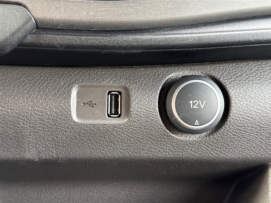 Used 2022 Ford Transit 350 XLT image 40