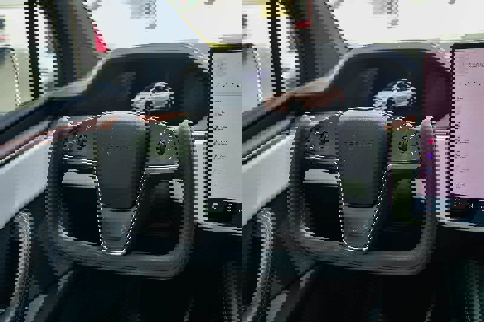 Used 2022 Tesla Model X image 15