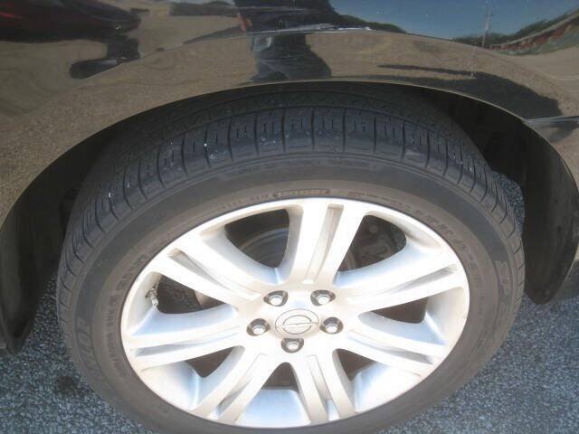 Used 2012 Chrysler 200 Touring FWD image 33