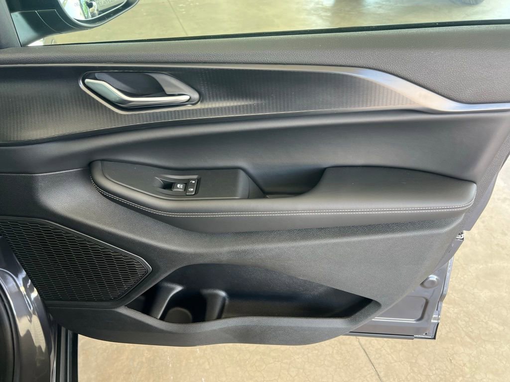 New 2025 Jeep Grand Cherokee L Laredo w/ Luxury Tech Group I image 26