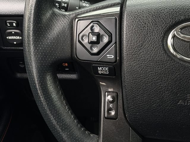 Used 2018 Toyota 4Runner TRD Off-Road Premium AWD/4WD image 13