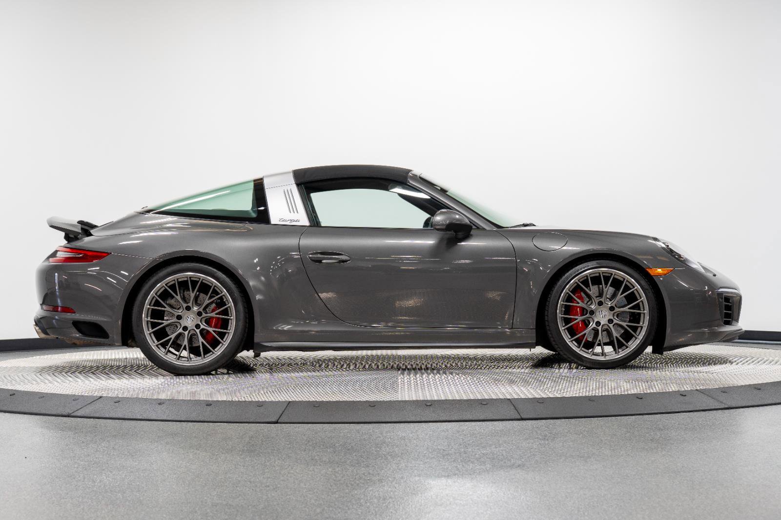 Used 2017 Porsche 911 Targa 4S image 15