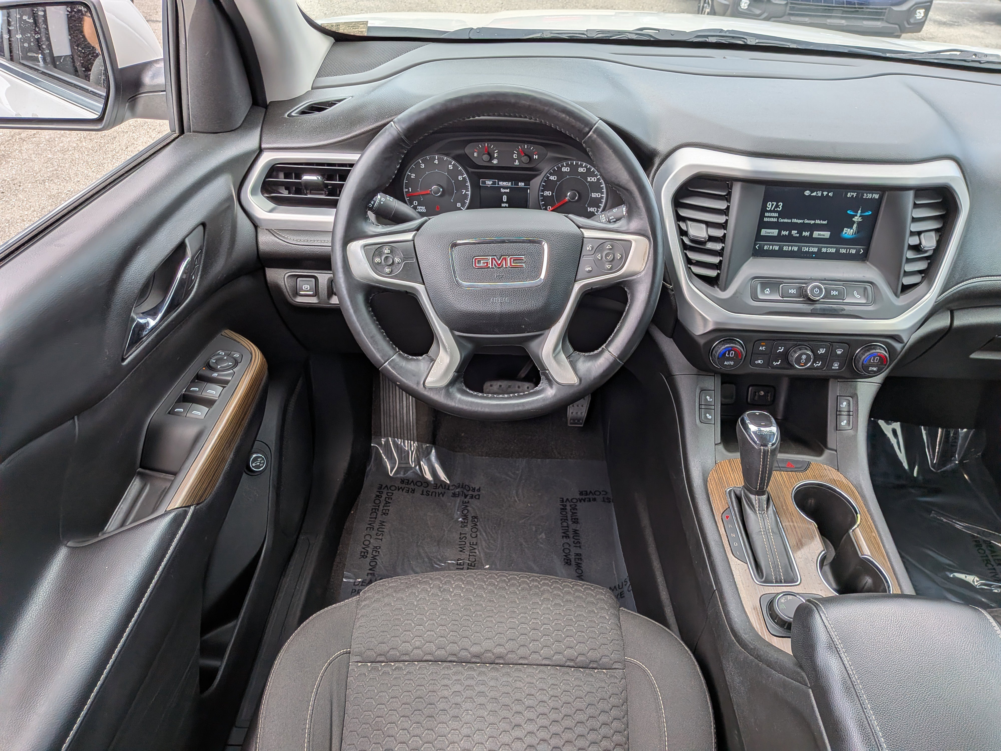 Used 2017 GMC Acadia SLE image 18