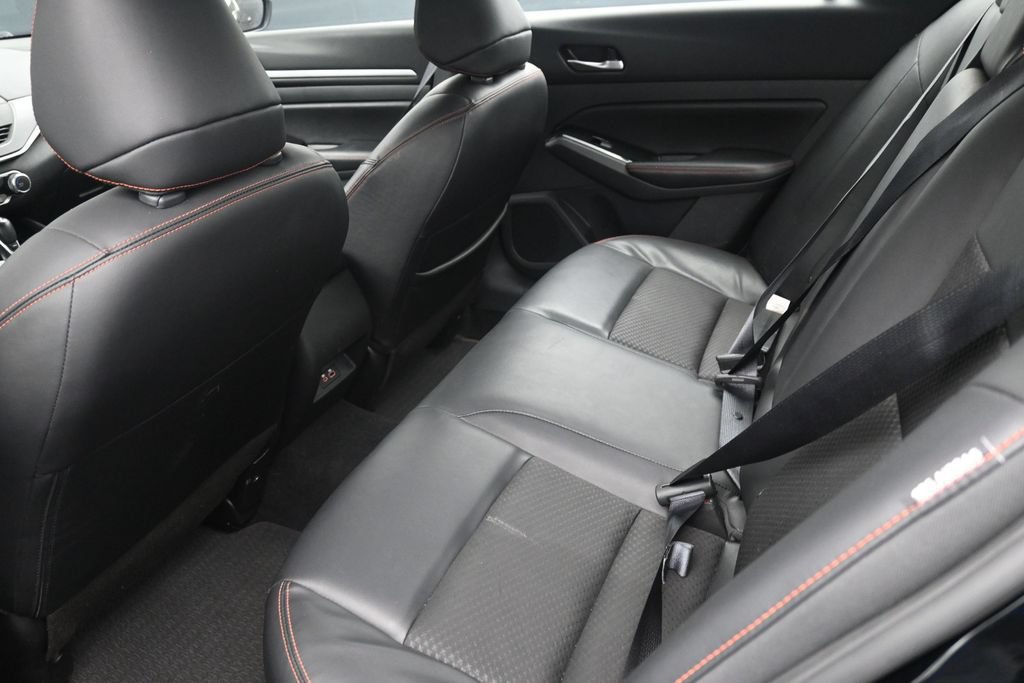Used 2025 Nissan Altima 2.5 SR FWD image 16