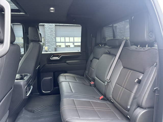 Used 2024 Chevrolet Silverado 2500 High Country w/ High Country Premium Package AWD/4WD image 27