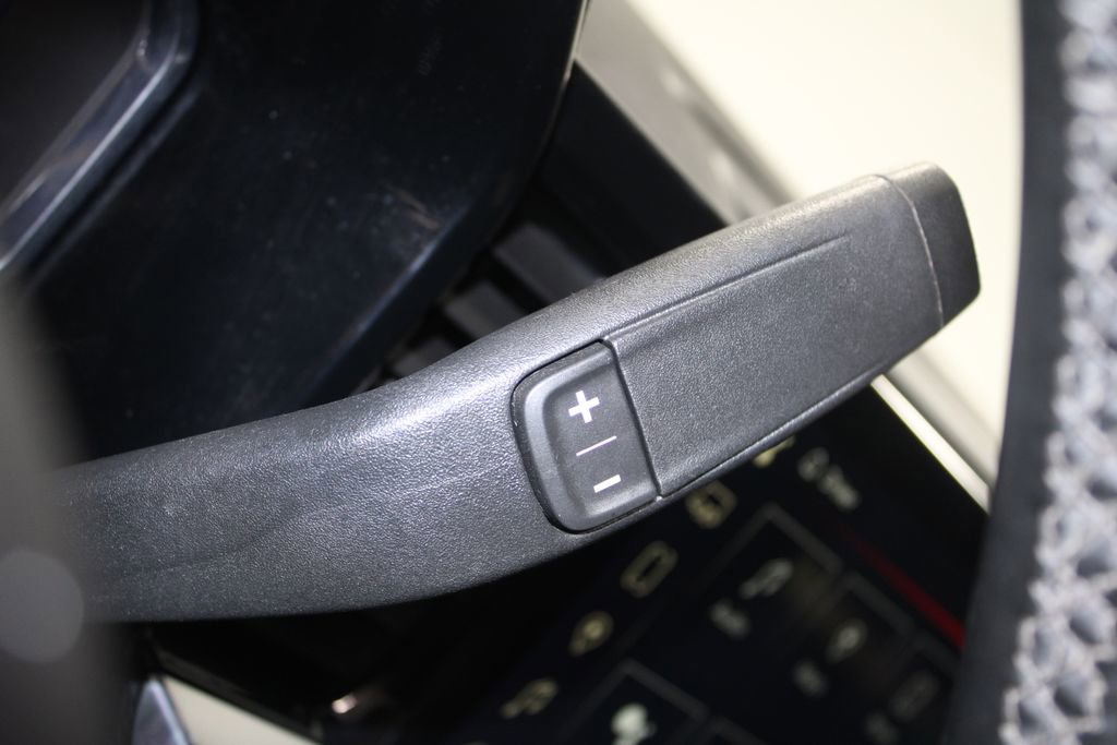 Used 2024 GMC Sierra 1500 SLT image 41