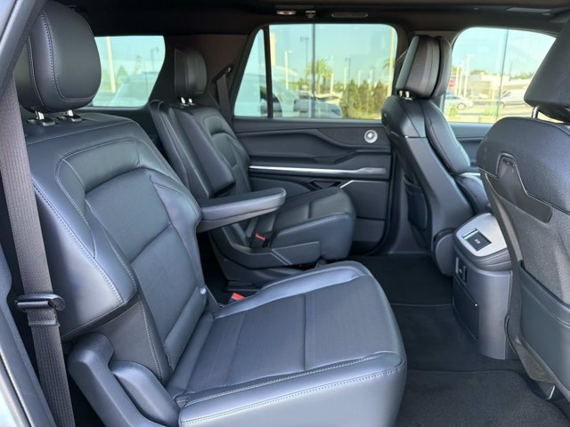 New 2026 Lincoln Navigator L Reserve w/ Jet Appearance Package AWD/4WD image 22