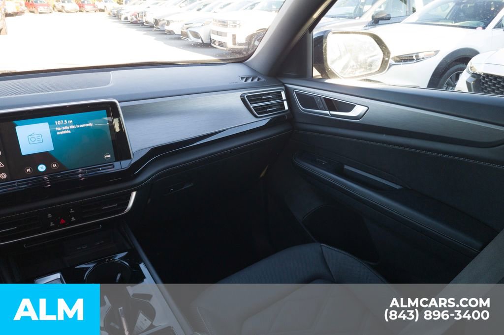 Used 2024 Volkswagen Atlas Cross Sport SE image 20