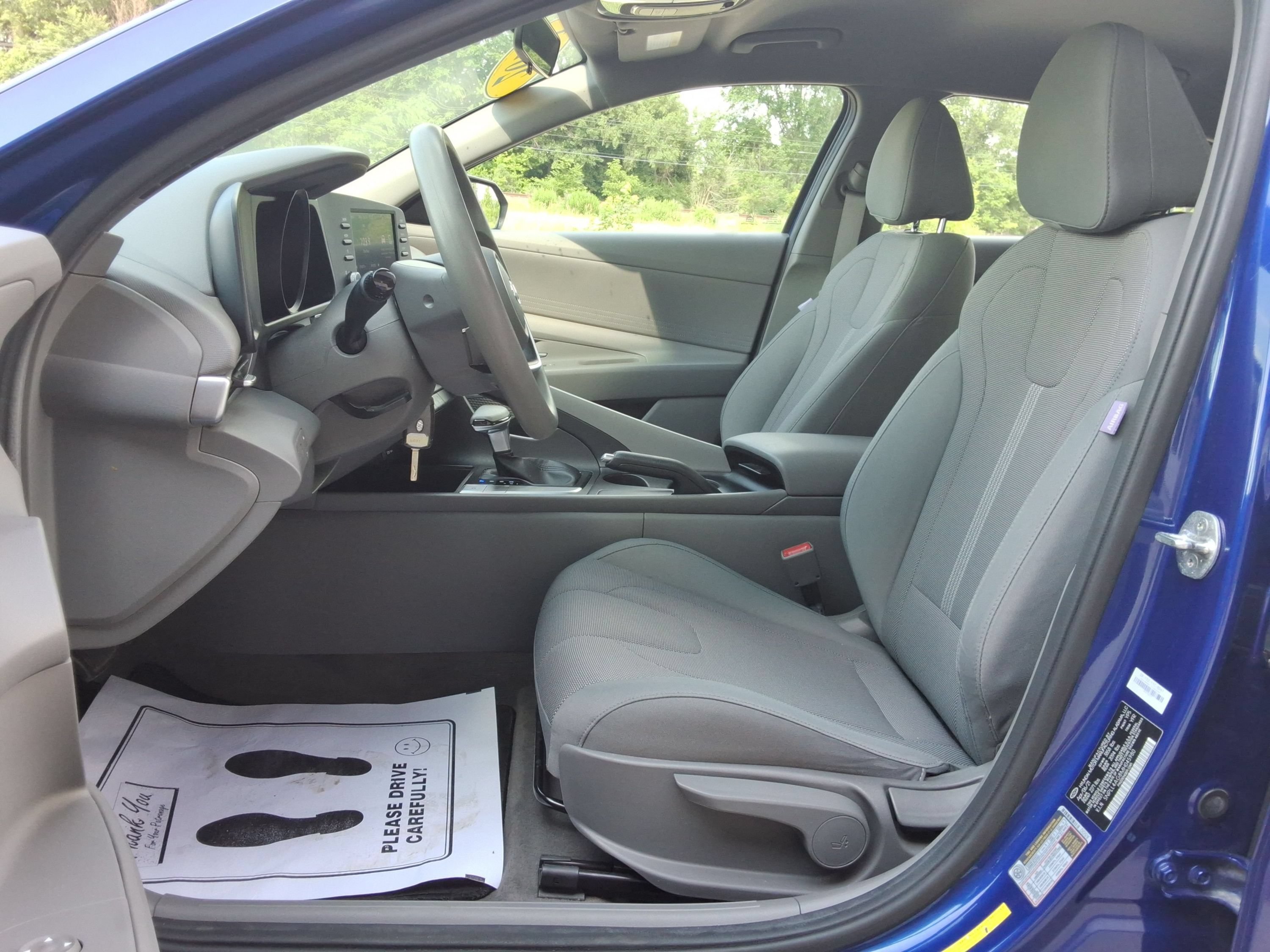 Used 2021 Hyundai Elantra SE FWD image 28