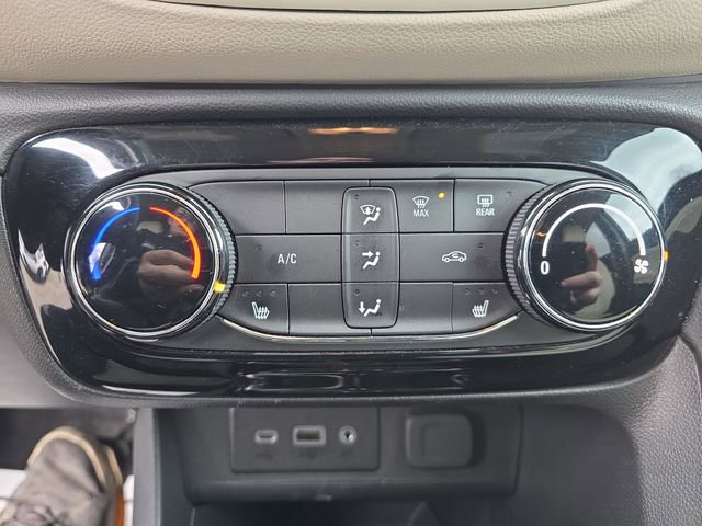 Used 2023 Buick Encore GX Preferred w/ Cold Weather Comfort Package FWD image 36