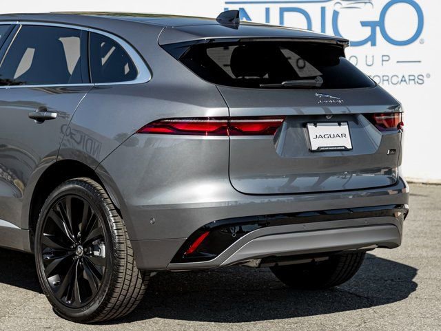 New 2026 Jaguar F-PACE R-Dynamic S image 10