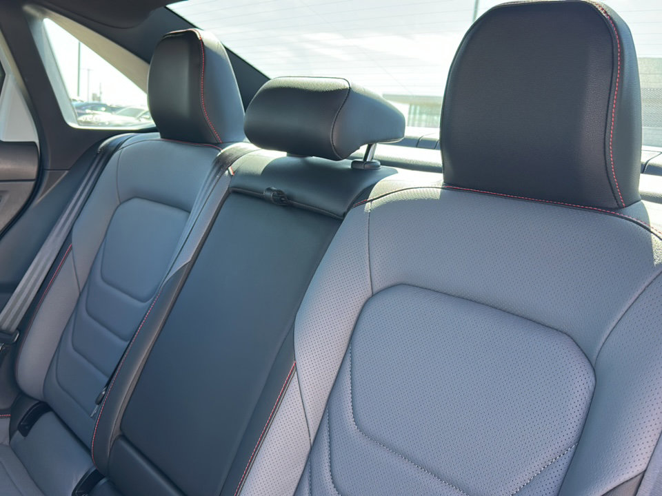 Used 2025 Volkswagen Jetta GLI Autobahn image 19