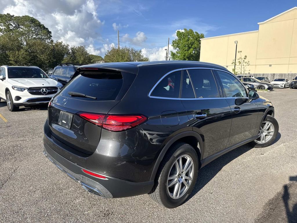 Used 2023 Mercedes-Benz GLC 300 image 7