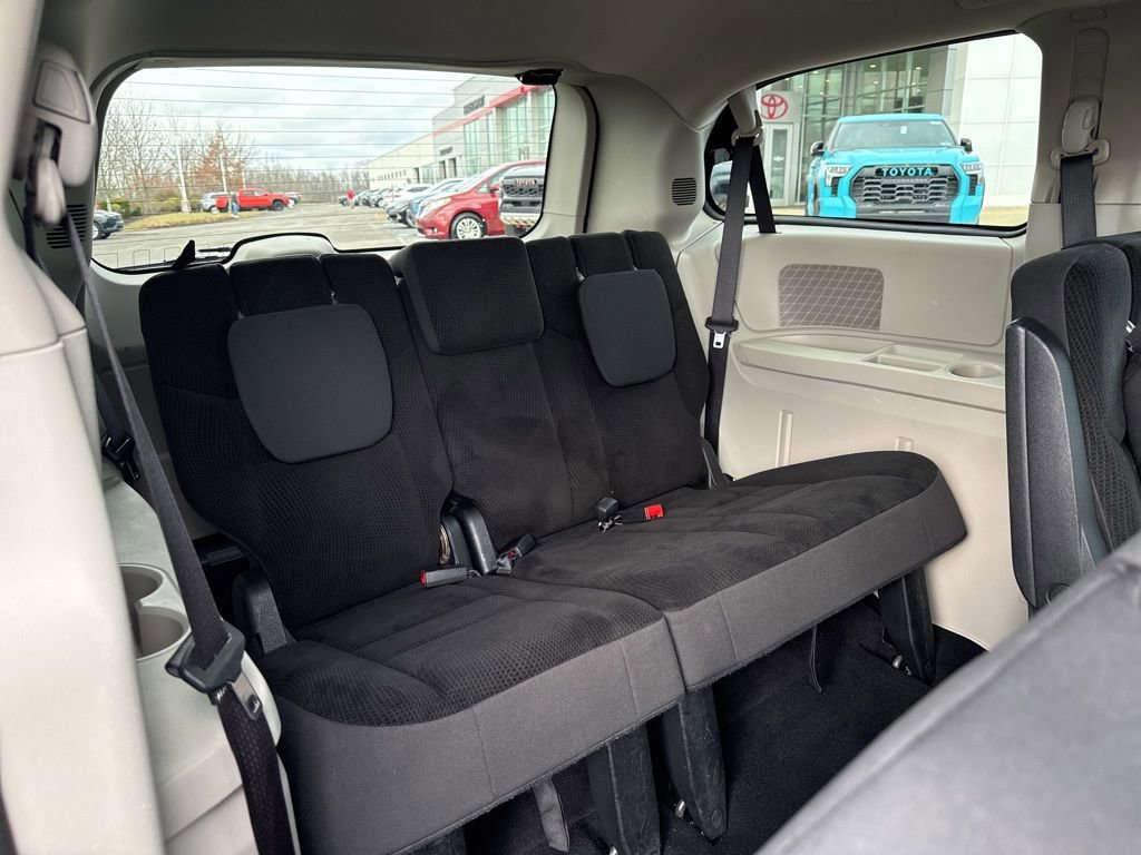 Used 2019 Dodge Grand Caravan SE w/ UConnect Hands-Free Group image 7