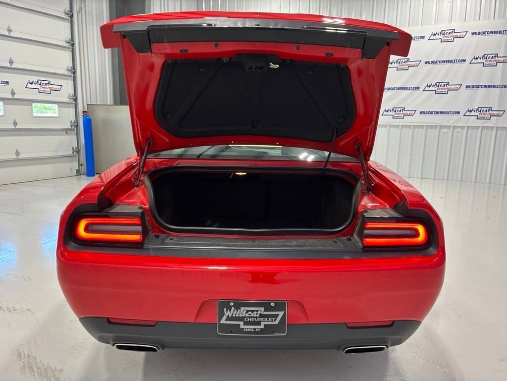 Used 2019 Dodge Challenger SXT RWD image 34