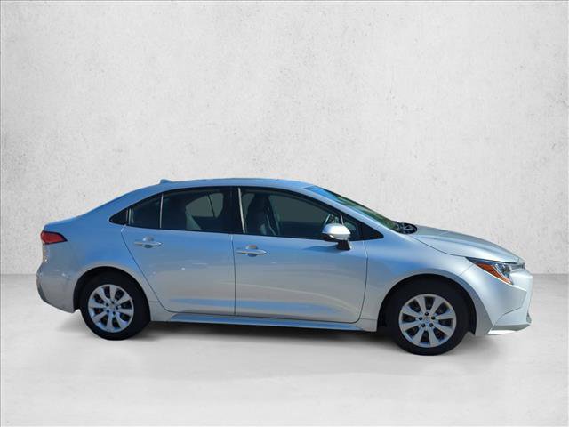 Used 2021 Toyota Corolla LE image 4
