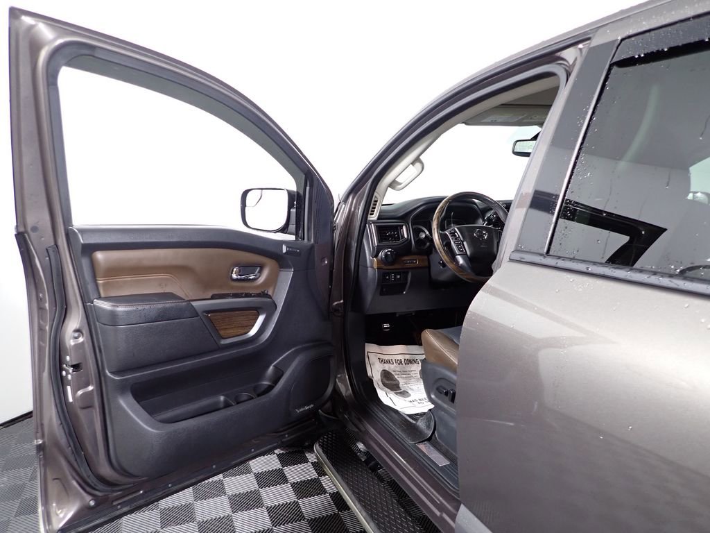Used 2017 Nissan Titan Platinum Reserve RWD image 20