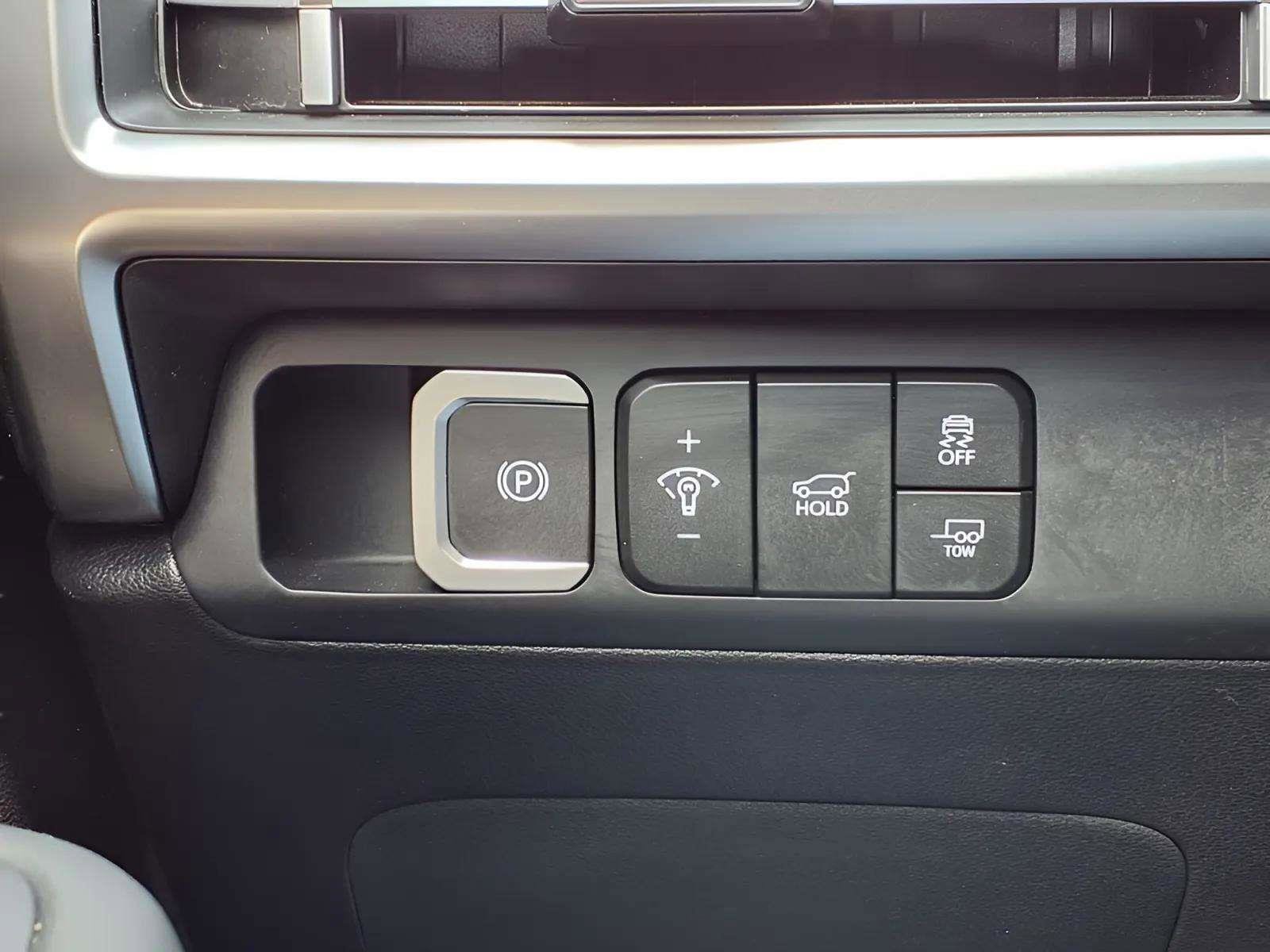 Certified 2024 Hyundai Santa Fe XRT image 12