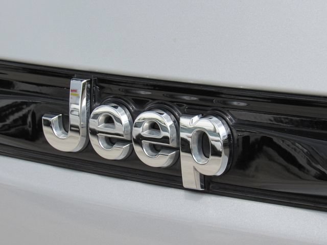 Used 2022 Jeep Grand Cherokee Limited AWD/4WD image 14