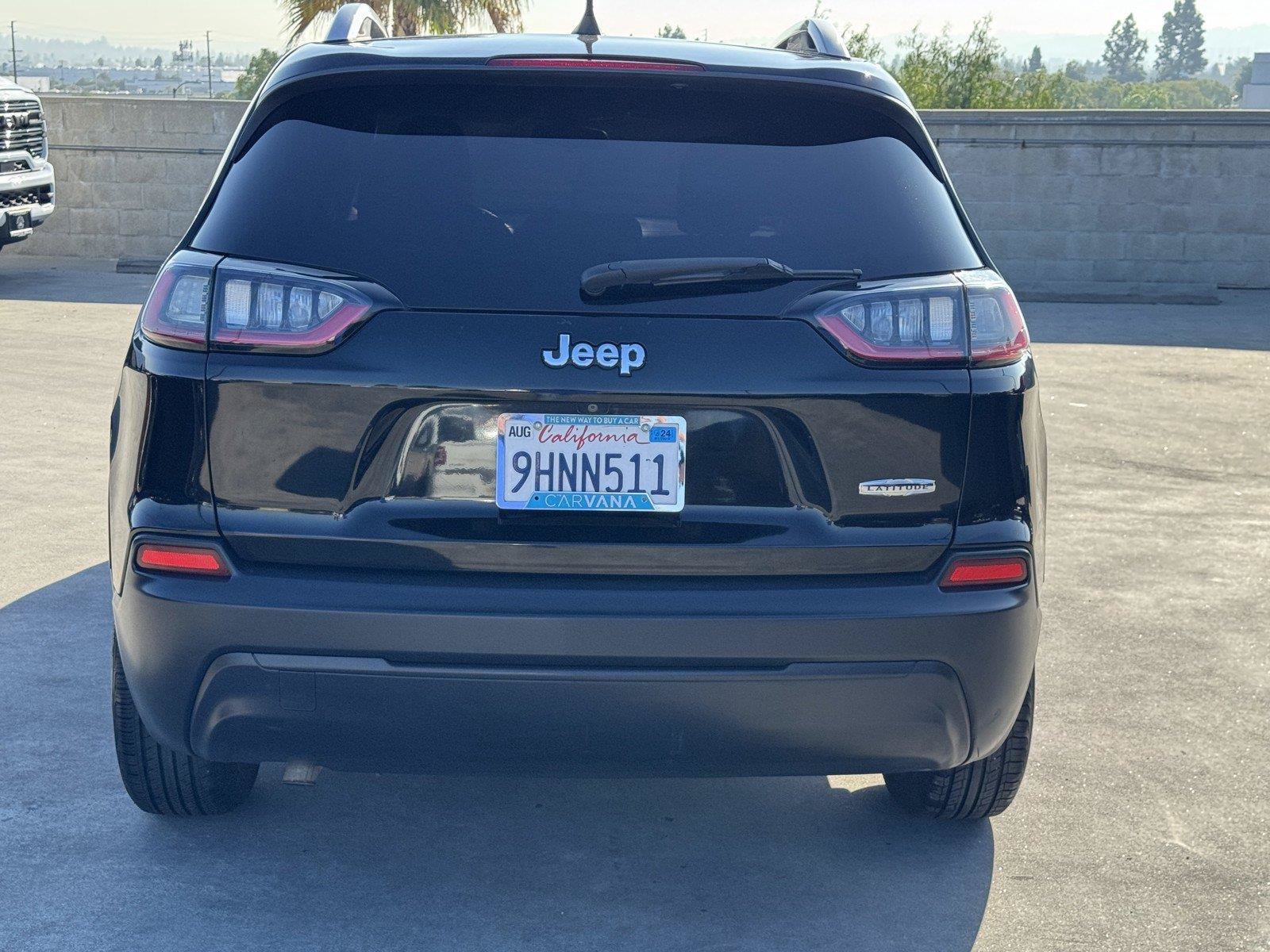 Used 2019 Jeep Cherokee Latitude w/ Popular Appearance Group FWD image 5